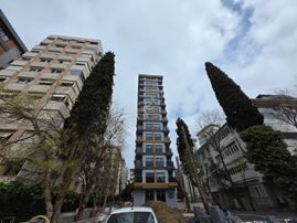 Feneryolunda Prestijli Yaşamın Yeni Adresinde Satılık Daire