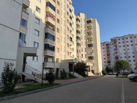 Bursa Ni̇lüfer Yüzüncü Yıl Si̇te İçi̇ 3+1satılık Daire