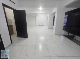 Asia'dan Depolu Kiralık Dükkan