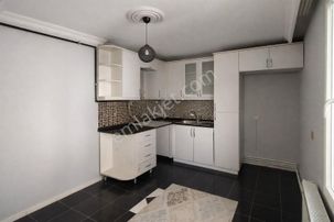 Tepecik 'te Aile Apartmanında Kiralık 2+1