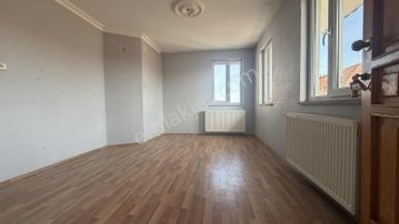 C21 İz Mehmet Çakar'dan Merkez'de Kiralık Daire