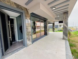 Denize Sıfır Sıtede Tamamen Yenilenmiş Mıhteşem Villa