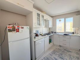 Mertcan'dan Velibaba Mah. Cadde Üzeri Metroya 8dk Ara Kat 3+1