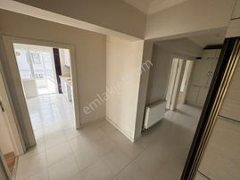 Sym'den Pınarbaşı Mh Kattabağımsız Ebeveny B.çift Balkonlu Yapılı 3+1daire