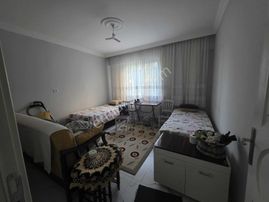 Oflaz Emlaktan Satılık Merkezde Geniş 2+1 Giriş Kat