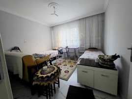 Oflaz Emlaktan Satılık Merkezde Geniş 2+1 Giriş Kat