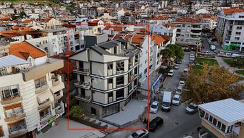 Adnan Menderes Caddesi Üzerinde Prestijli İş Yeri