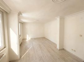 Üsküdar Çengelköy Ata 2 Sitesi 'nde Satılık 3+1 Daire
