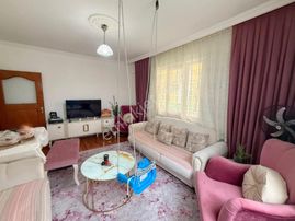 Mertcan'dan E5 Karayolu 5dk Marmaray 10dk Balkonlu Giriş Kat 2+1