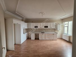 Kayakyolu Merkezinde Kiralık 3+1 Daire