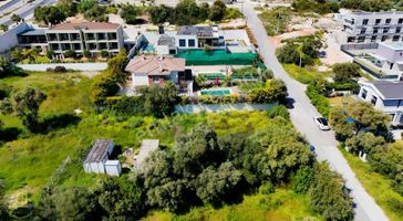 Çeşme Sakarya Mahallesinde Denize 350 M | 980 M² Arsa