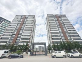 Ovacıkta Site İçerisinde Teras Balkonlu Ön Cephe Kök Tapu 4+1