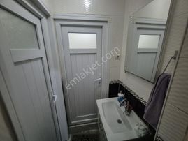 Satılık 2+1 Eski Bina 2.kat 85m2