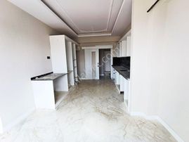 Alpaslan'da Az Katlı Geniş Oturumlu U.lüx 3.5+1 Daire