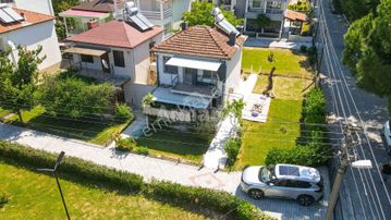 Kuşadası Davutlar Sahil Sitelerinde Denize Sıfır Satılık 3+1