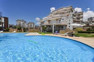Alanya Cikcilli’de Denize Yakın Havuzlu Sitede Daire
