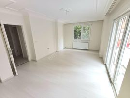 Ataşehir İçerenköy 2+1 Kiralık Daire,
