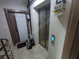 Ataşehir İçerenköy 2+1 Kiralık Daire,