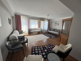 Mevlanakapı'da 4+2 Net 184 M2 Deniz Manzaralı 3 Katlı Daire