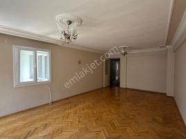 Eşrefpaşa Atilla Mahallesinde 3+1 Satılık Daire