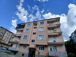 Akçay Emlak'tan Akşehir Yarenler Mahallesi Son Durak Yanında Ara Kat Satılık 2+1 Daire