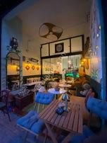 Karşıyaka'da Devren Konsept Butik Kafe