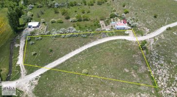 Liva'dan Reşadiye'de 5833 M² Tek Tapu Bağ