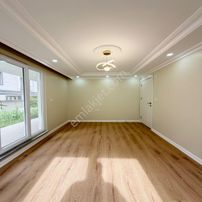 Beylikdüzü Yakuplu'da Villa Tipi Satılık 2+1 Daire