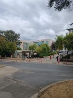 Saadet Caddesi'nde Kiracılı Satılık Dükkan