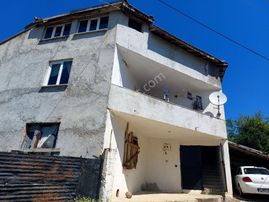 Sahibinden Köy Merkezinde Temiz 3 Katlı