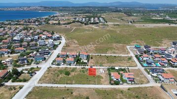 Denize Yakın Konumda 310 M² Villa İmarlı Arsa