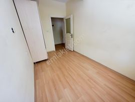 Mimar Emlak'tan Kiralık 1+1 Yüksek Giriş Daire