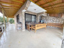 Davutlar Bölgesi Triplex Bahçeli Villa