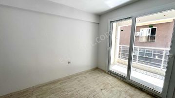Menemen Ulukent 9 Eylül De 1+1 Kiralık Balkonlu Daire