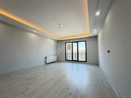 Bostanbaşı Çiftlik Caddesinde Kiralık 3+1 Ara Kat Lüks Daire