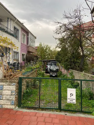 Hayallerdeki Pembe Renkli Villa (takaslı)
