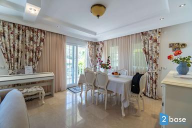 Alanya Ottoman Villalar İncekumda Doğa Manzaralı Site İçerisinde Harika Villa