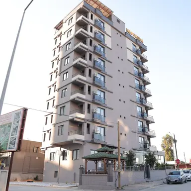 Kahvaltı Dahil, Klimalı, Denize 2 Dakika! Tomuk’ta 1+1 Suit