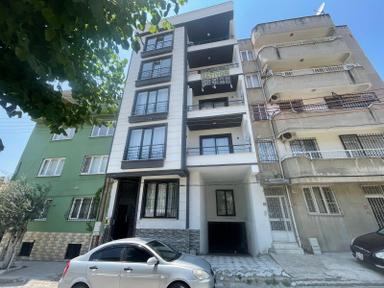 Sabri Pınarbaşı'dan Edremit'te Satılık Arakat Öncephe 1+1 Daire Sabri Pınarbaşı'dan Edremit'te Satılık Arakat Öncephe 1+1 Daire