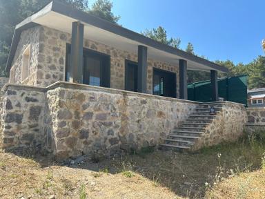 Acill Buca Kaynaklar Doğancılar'da 470m2 Arsa İçerisinde 2+1 Sıfır Taş Evli Satılık Bahçe Acill Buca Kaynaklar Doğancılar'da 470m2 Arsa İçerisinde 2+1 Sıfır Taş Evli Satılık Bahçe