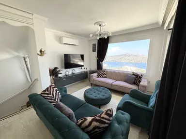 Bodrum Kiralık Gündoğan'da Deniz Manzaralı Dubleks Yazlık Villa
