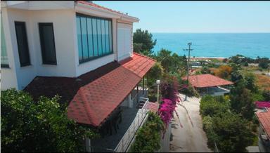 Alanya'da Keşefli Mah Deniz Manzaralı Uygun Fiyatl Eşyalı Villa