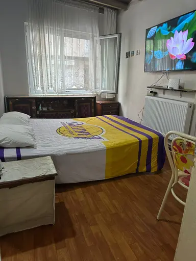 Gemlik Sahilde Üç Katlı Satılık Bina Gemlik Sahilde Üç Katlı Satılık Bina