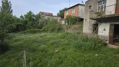 Kemalpaşa Kamberler Mh.köy İçi İmarlı Avlulu Ev %50 İmarlı