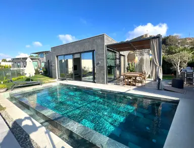 Yalıkavakta Deniz Manzaralı Satılık Modern 4+1 Villa Yalıkavakta Deniz Manzaralı Satılık Modern 4+1 Villa