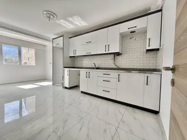 🏡aynı Ali Mahallesi 🏡 ✅3+1 M2 150 8 Katlınım 3 Katı ❇️kombi Petekli