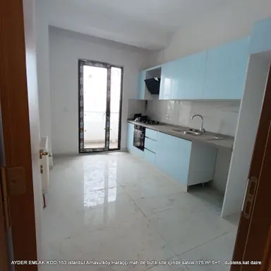 İstanbul Arnavutköy Haraççı Mah De Butik Site İçinde Satılık 175 M² 5+1 - Dubleks.kat Daire