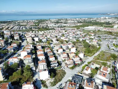 Kuşadası Karaova'da İmarlı Satılık Arsa