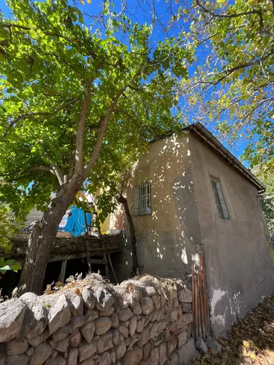 Öz Gaye Emlaktan Develi Feneseyukarı Mahallesinde Satılık Bahçeli Kargir Ev
