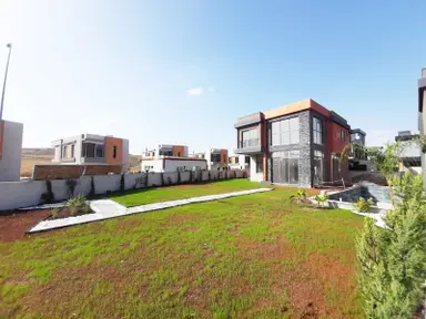 Kabasakal'da 422 M2 Arsalı Site İçi Bağımsız Bireysel Yüzme Havuzlu K. Mutfaklı Akıllı Ev Sistemli Kabasakal'da 422 M2 Arsalı Site İçi Bağımsız Bireysel Yüzme Havuzlu K. Mutfaklı Akıllı Ev Sistemli